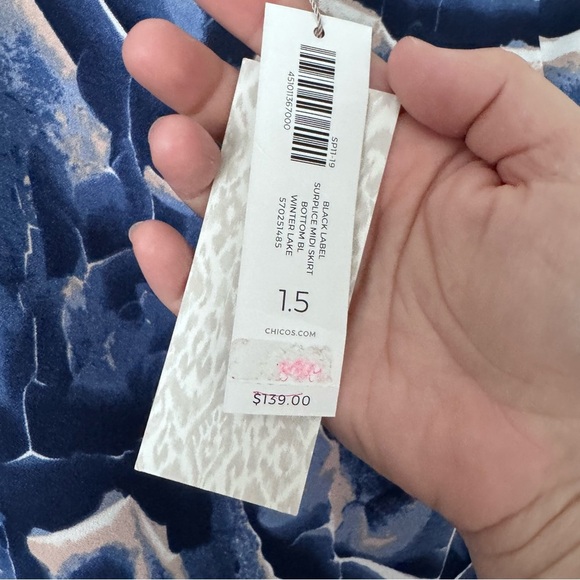 NWT Chico’s Surplice Midi skirt in Winter Lake pattern Size 1.5 or US 10 - Picture 4 of 11